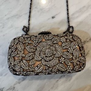 Caché Clutch